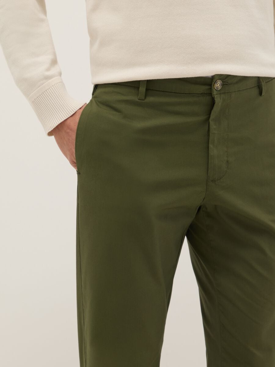 Regular fit green stretch cotton chino trousers_3