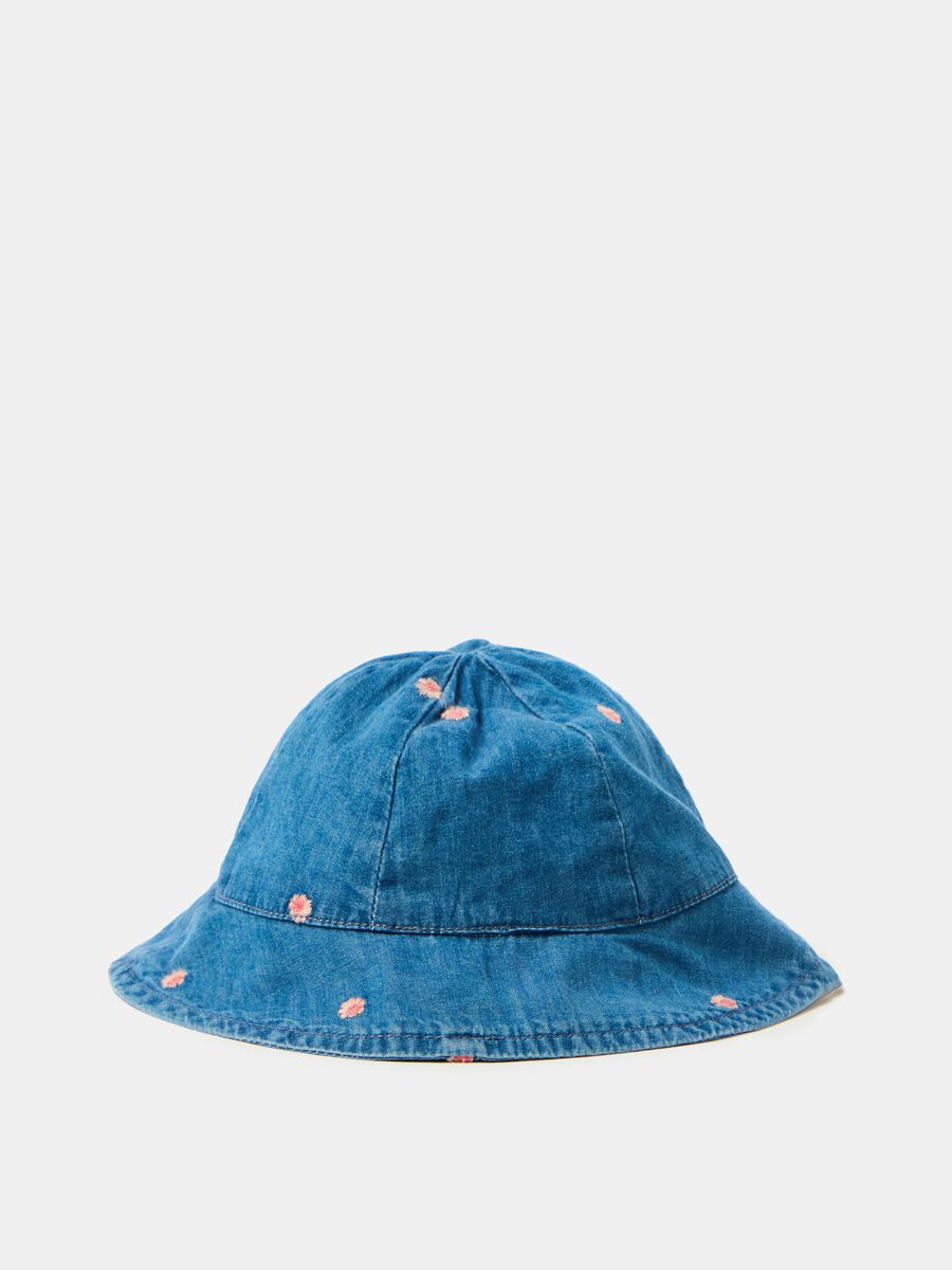 Fishing hat in denim with small flowers_0