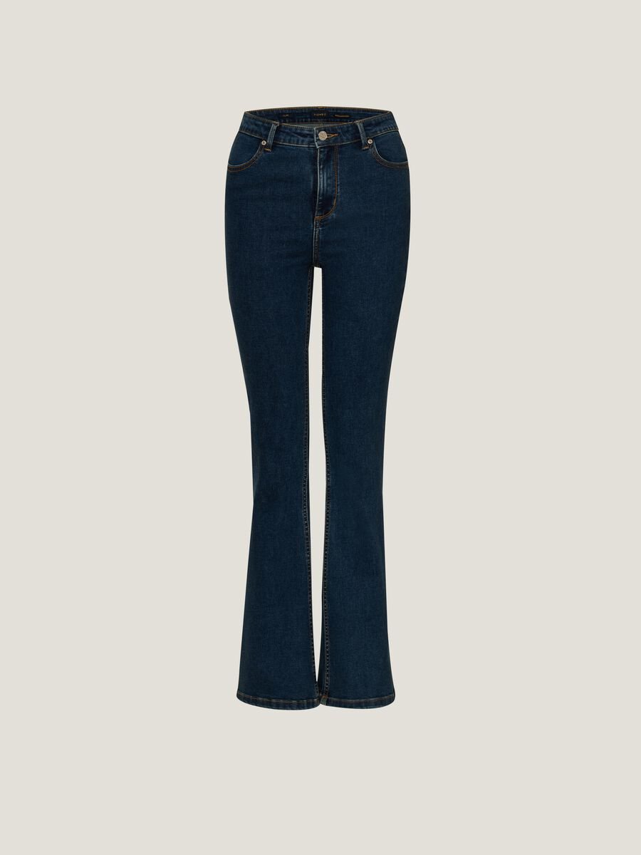 Ultra-slim flare-fit jeans_4