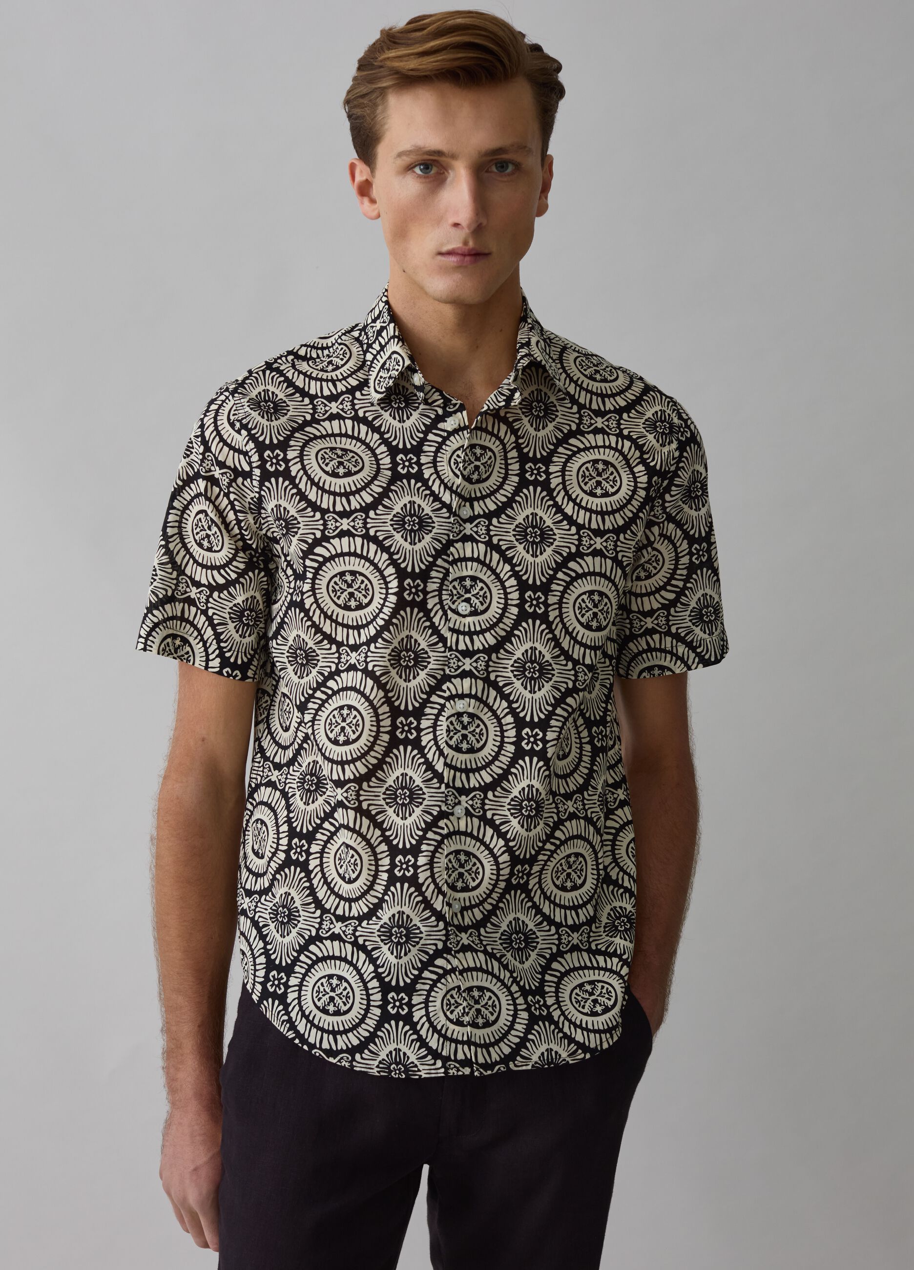 Short-sleeved shirt with ethnic print