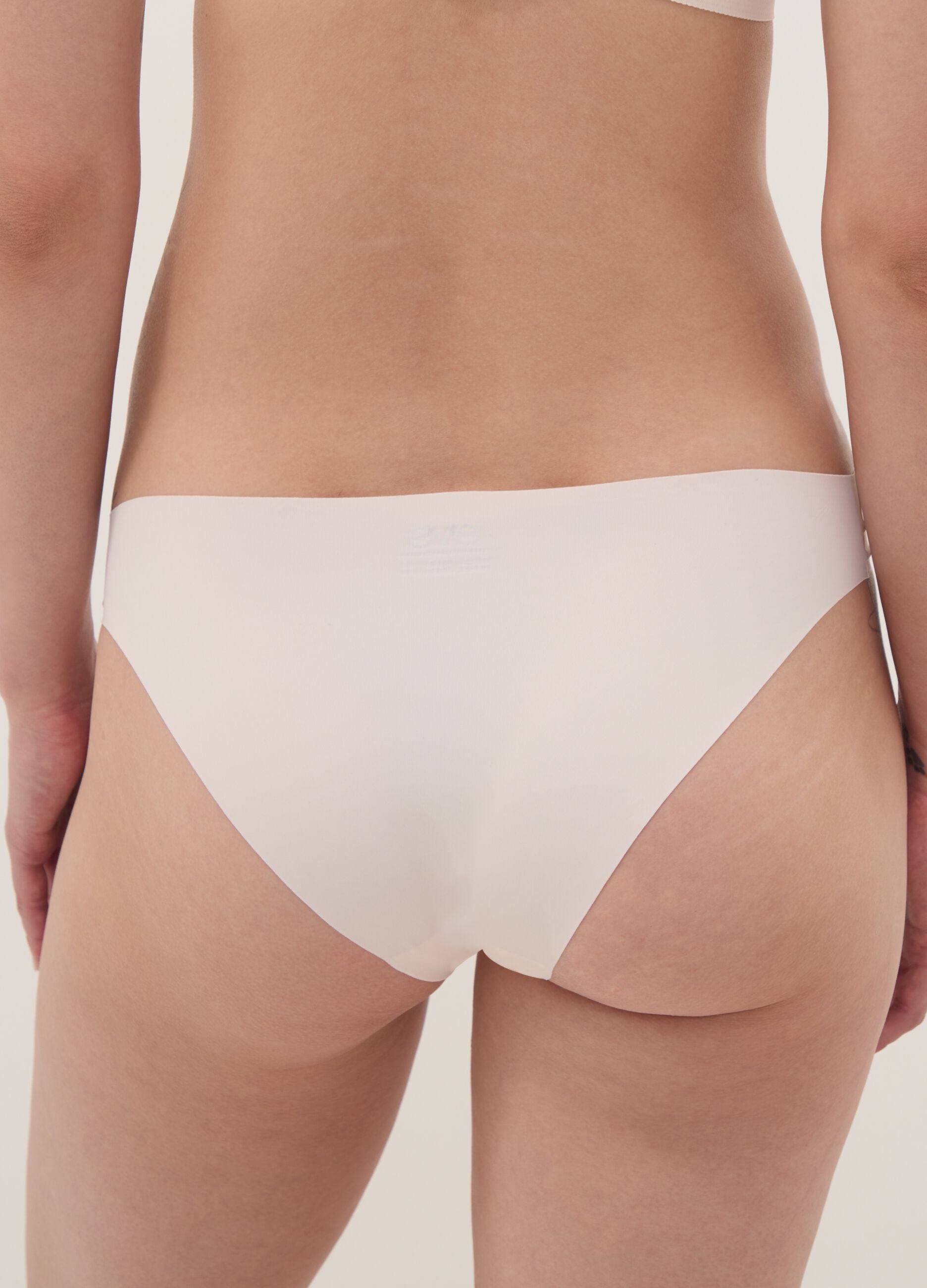 Rosa Slip aus Stretchmaterial mit Regular-Bund