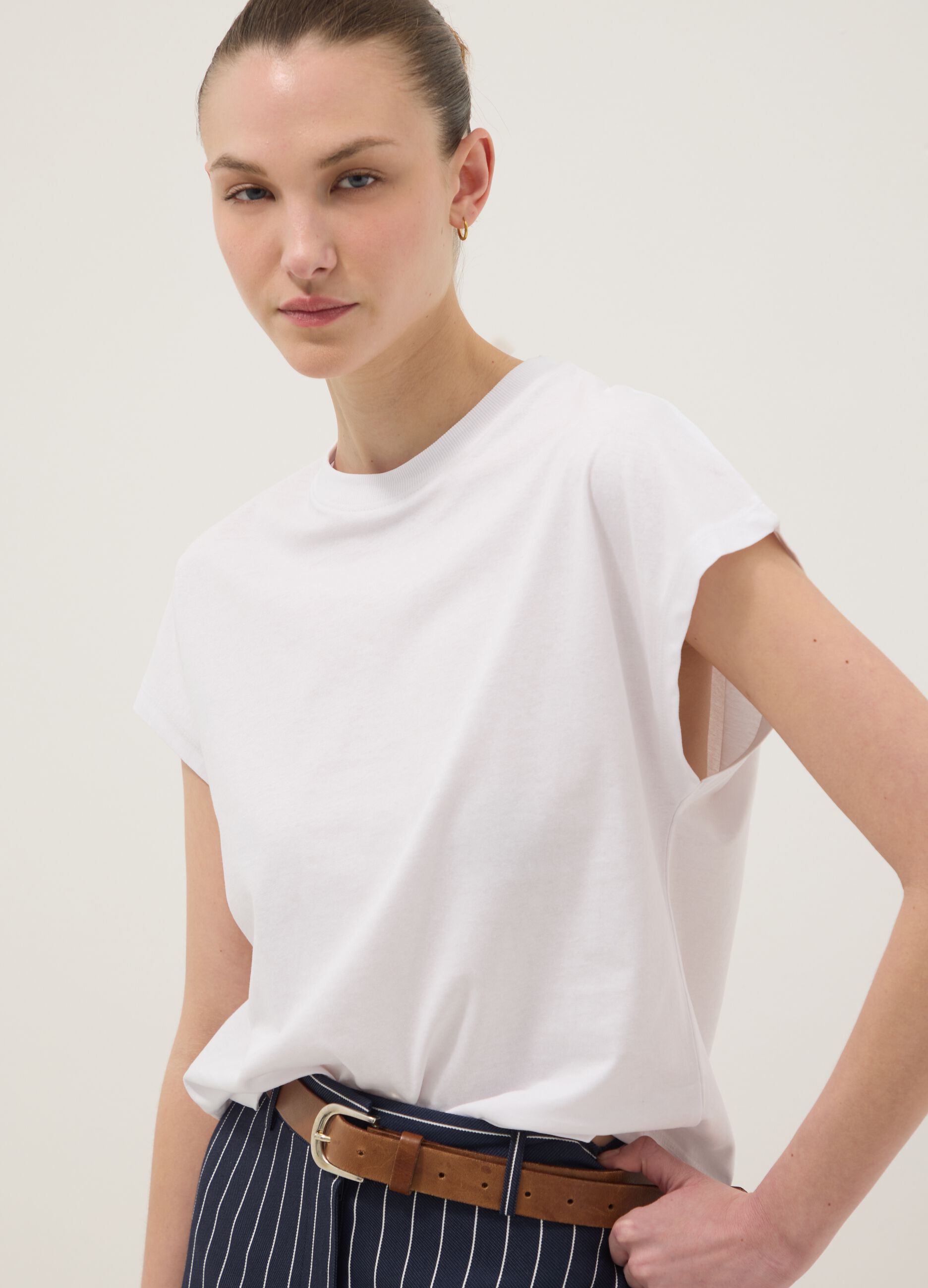 White short-sleeve fitted pure cotton T-shirt