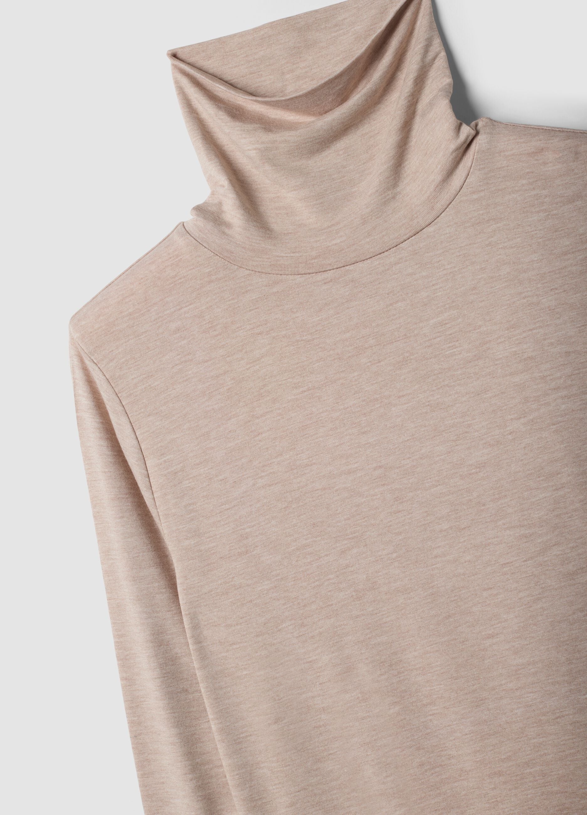 Beiger Pullover aus elastischer Viskose mit Stehkragen, Regular Fit