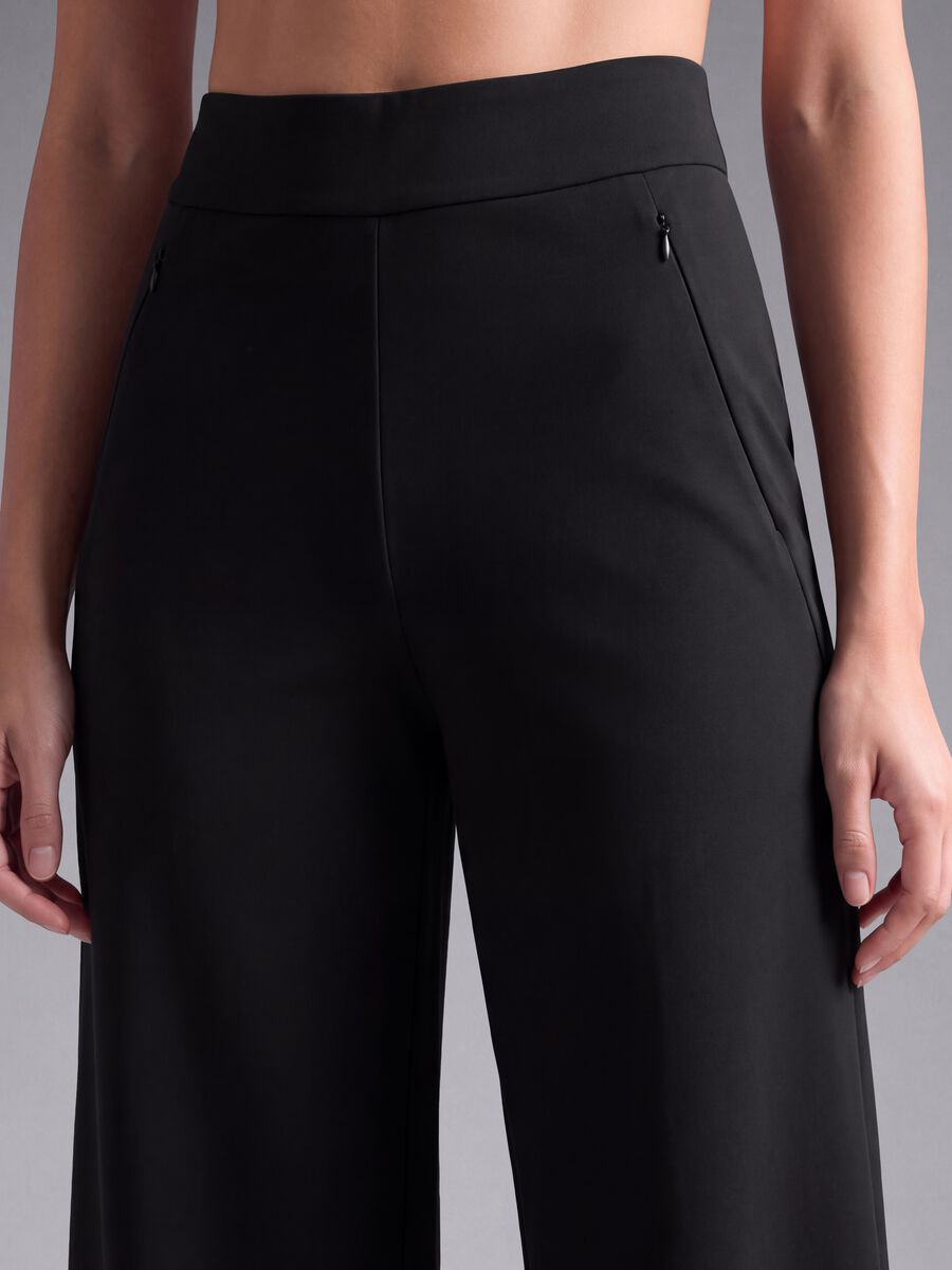 Schwarze Wide-Leg-Hose aus Stretchmaterial ALTAVIA STUDIO_3