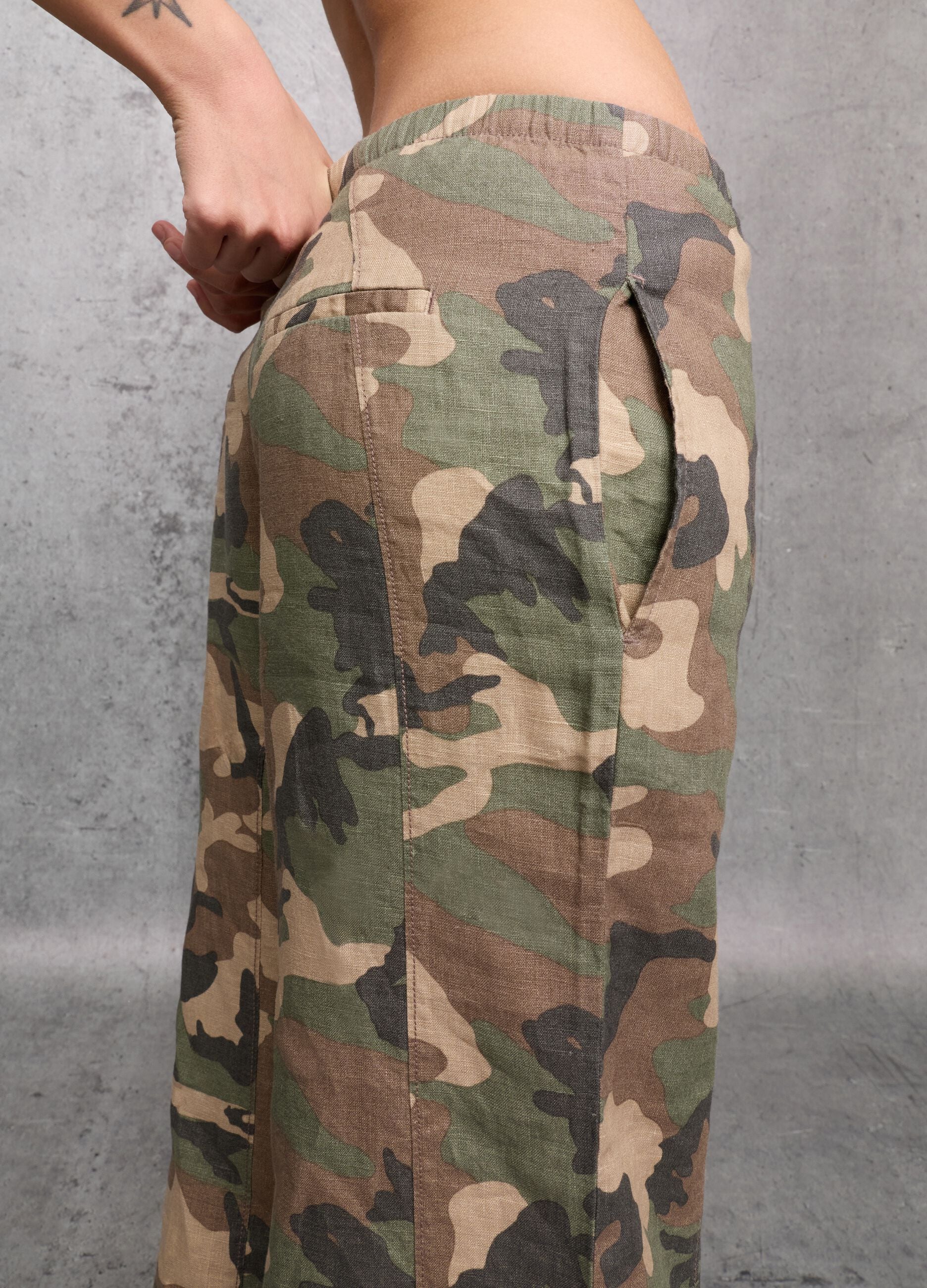 100% Linen Wide-Leg Camo Trousers