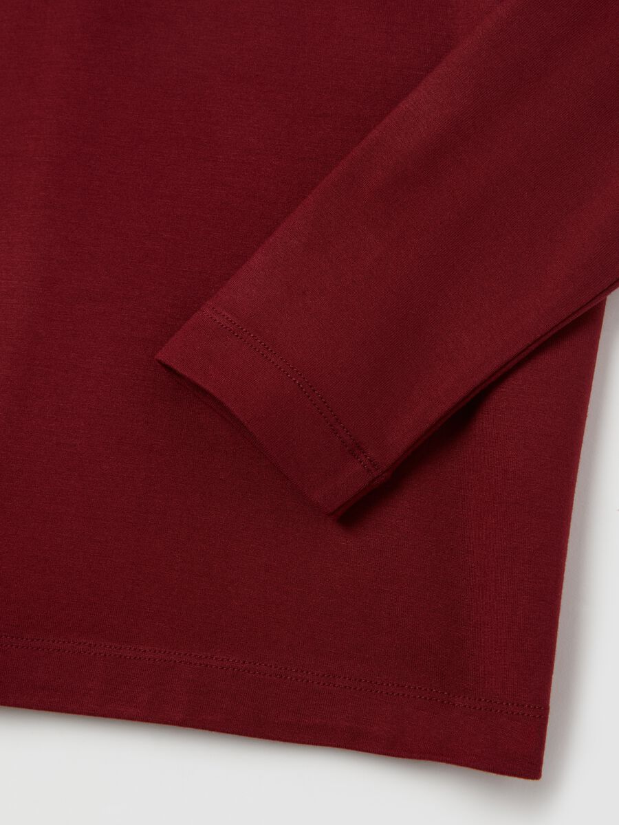 Long-sleeved T-shirt with high neck_5