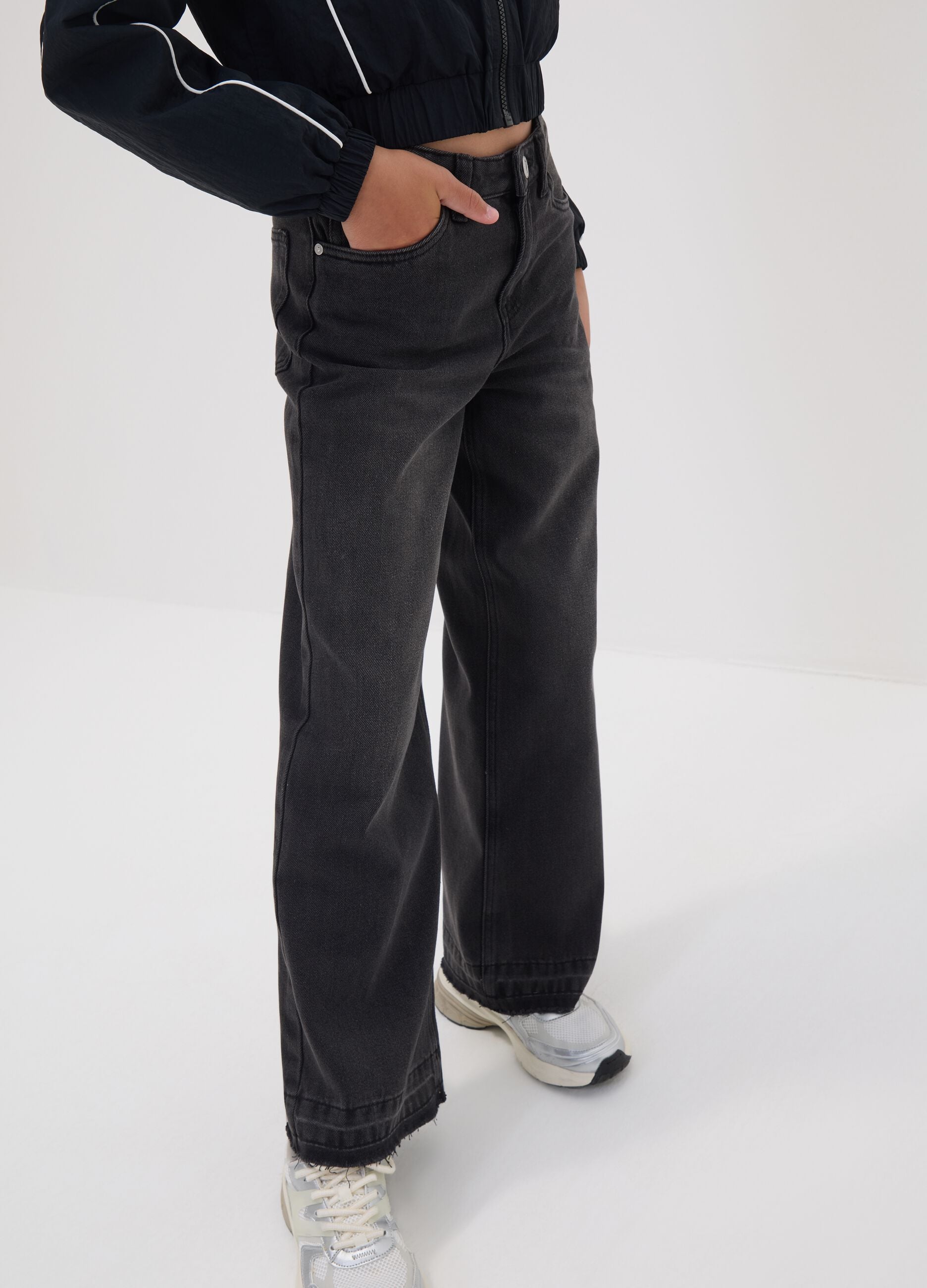 Jeans neri culotte in misto cotone, lyocell e viscosa per ragazza