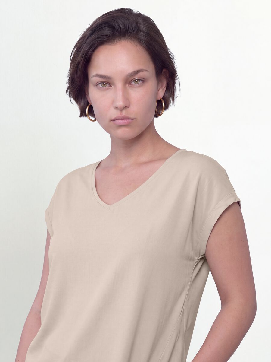 Beige pure viscose V-neck T-shirt, regular fit_3