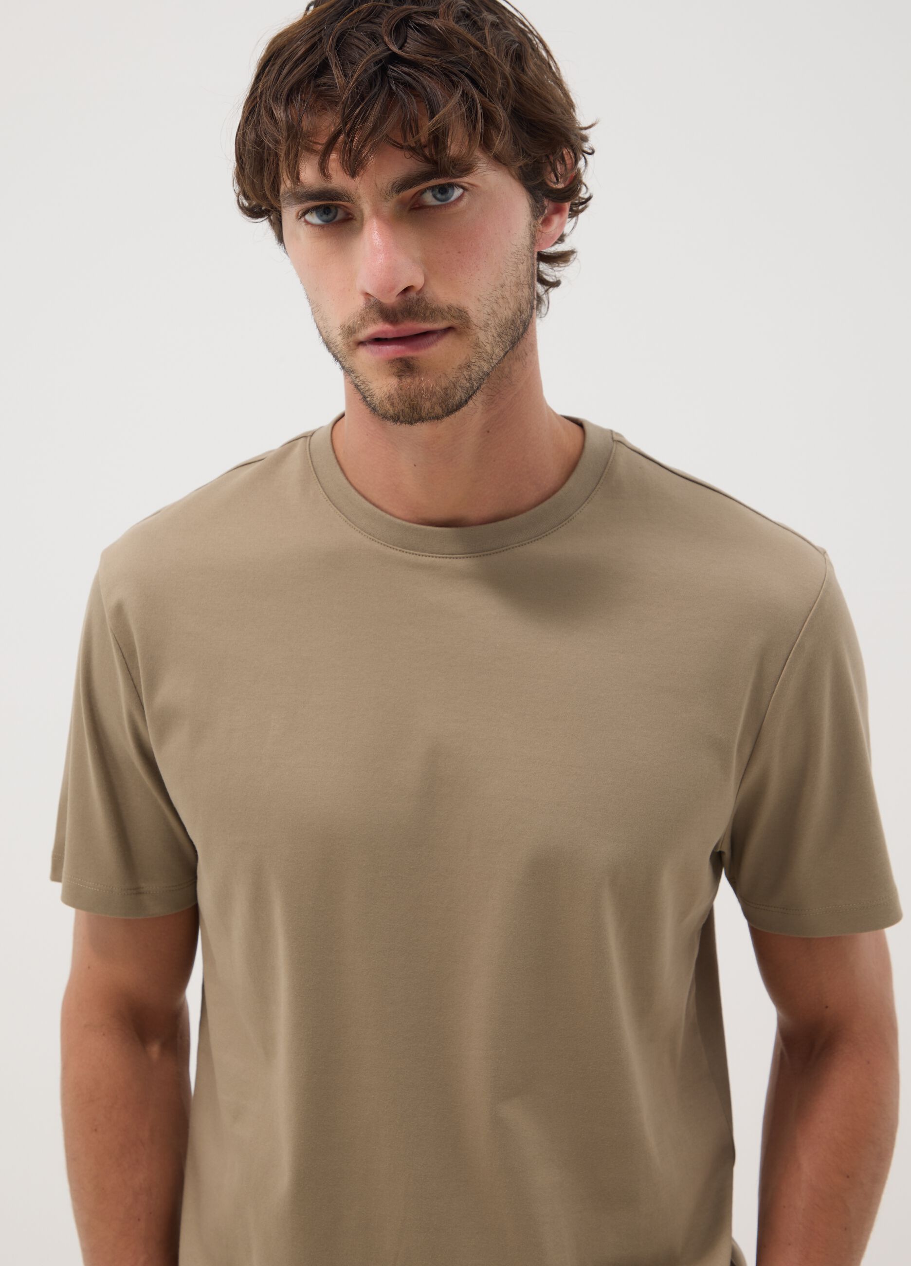 Beiges T-Shirt aus reiner Baumwolle