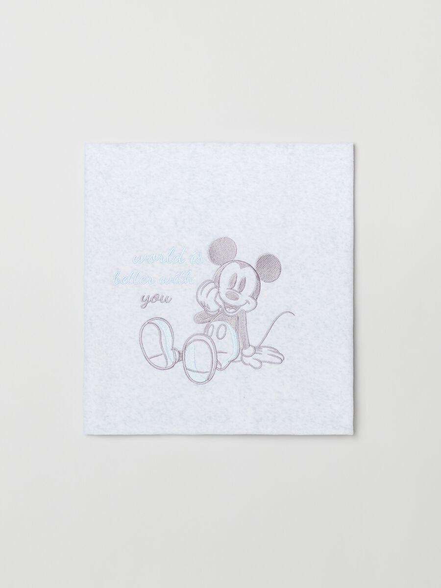 Blanket with Mickey Mouse print and embroidery_0