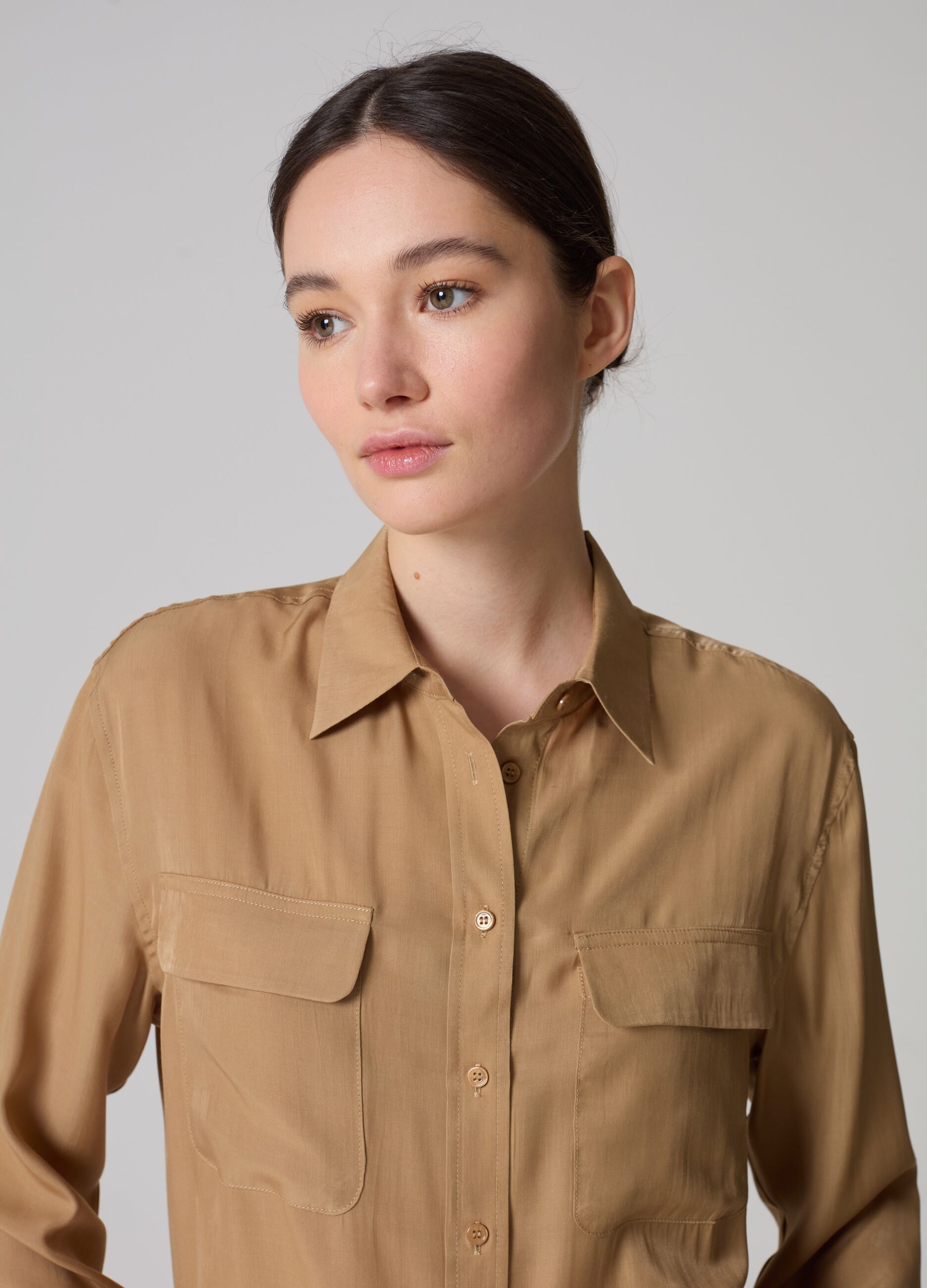 Camicia relaxed fit in satin Contemporary