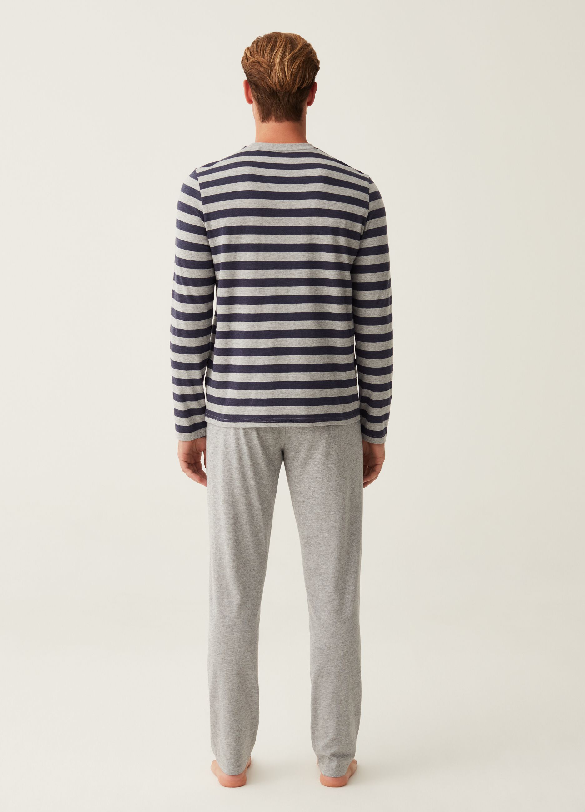 Long pyjamas with striped top_3