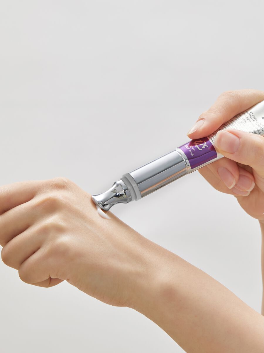 VT REEDLE SHOT LIFTING EYE CREAM &ndash; Skincare coreano_2