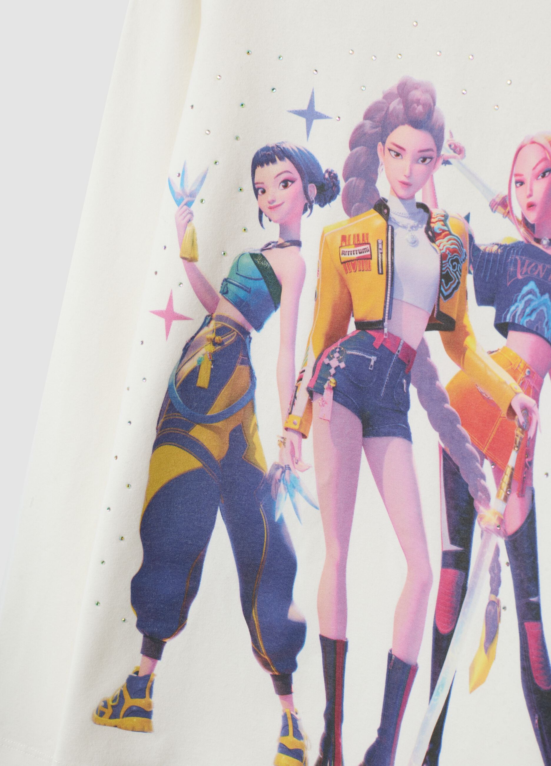 T-shirt branca em algod&atilde;o el&aacute;stico com estampado K-Pop Demon Hunters