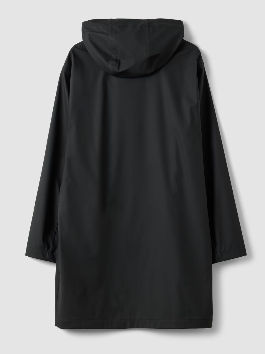 Black regular-fit raincoat with zip_6