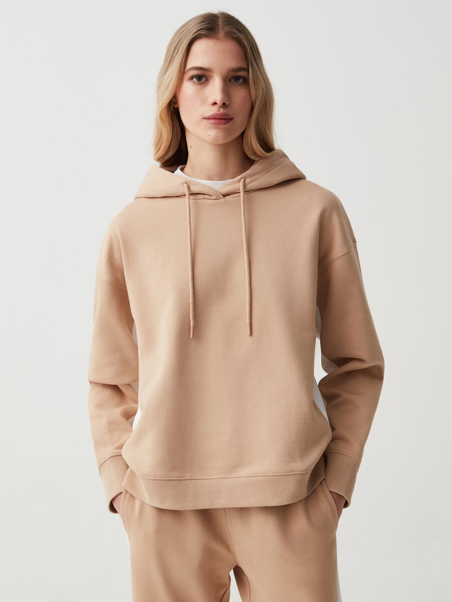 Essential sweatshirt with hood and contrasting bands_0