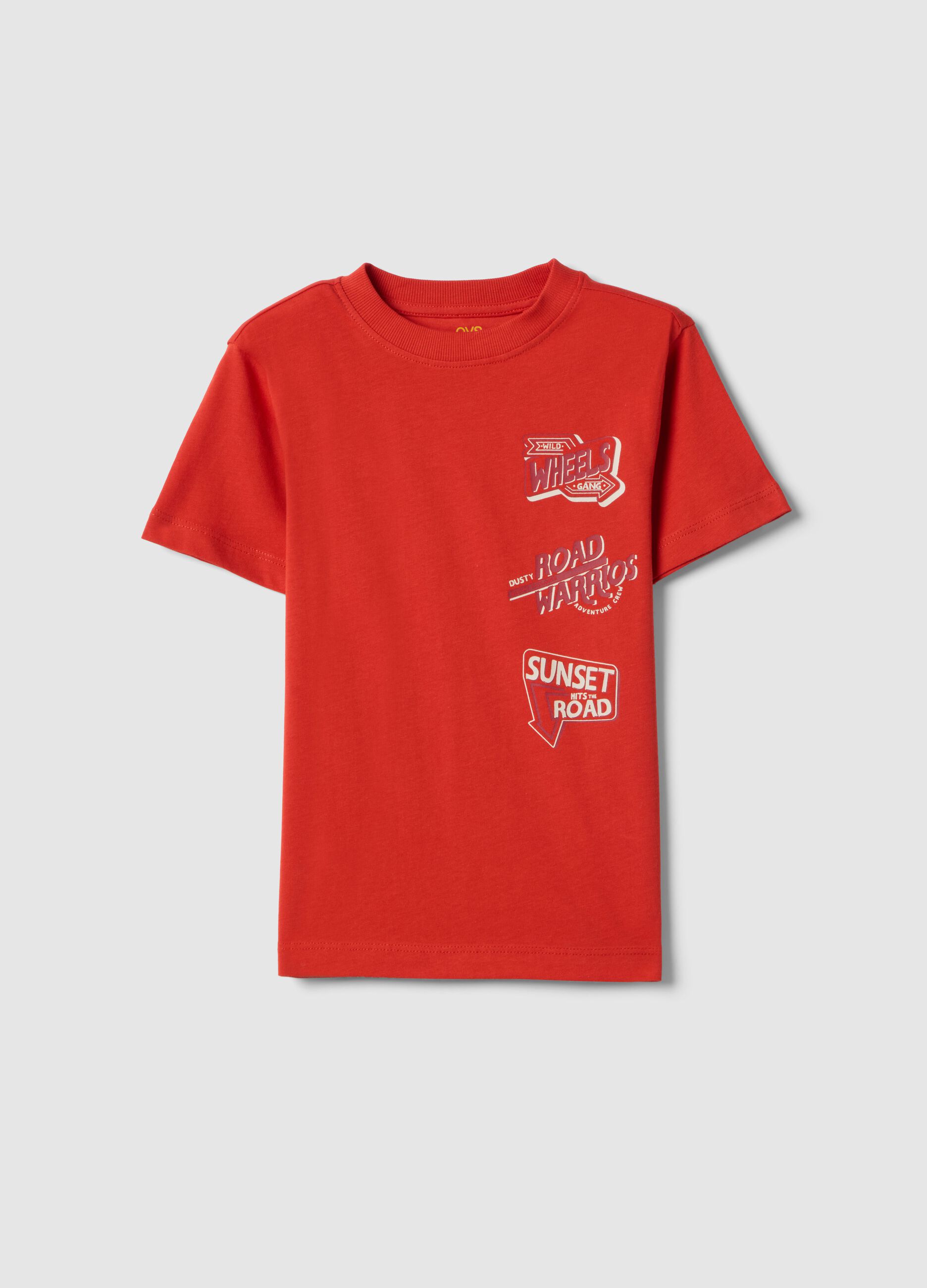 Boy's regular fit red pure cotton t-shirt with print