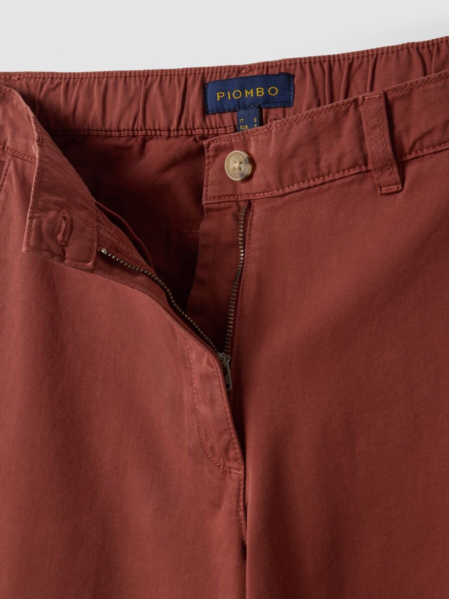 Red wide-leg cotton chino trousers with contrast side stripes_1
