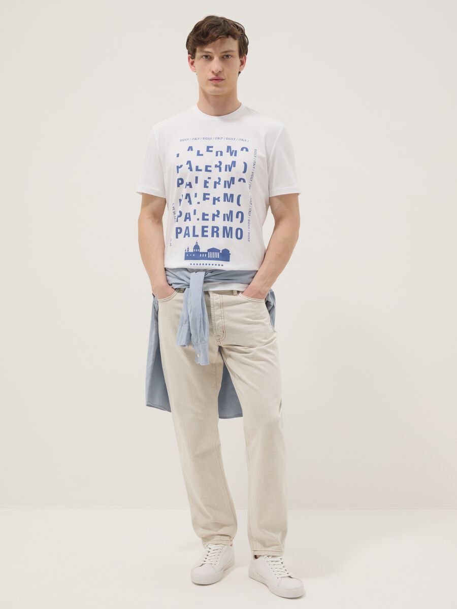 Wei&szlig;es T-Shirt aus reiner Baumwolle mit Print, Regular Fit_1