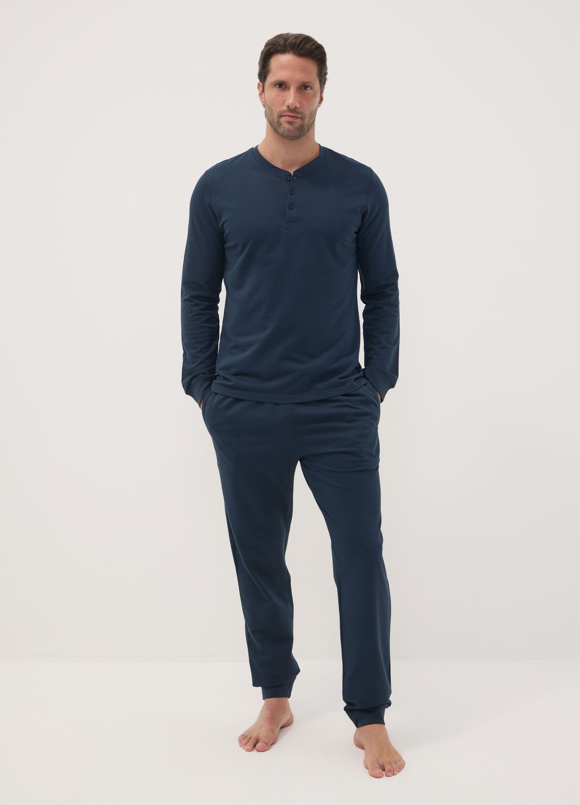 Pigiama blu in puro cotone con scollo serafino
