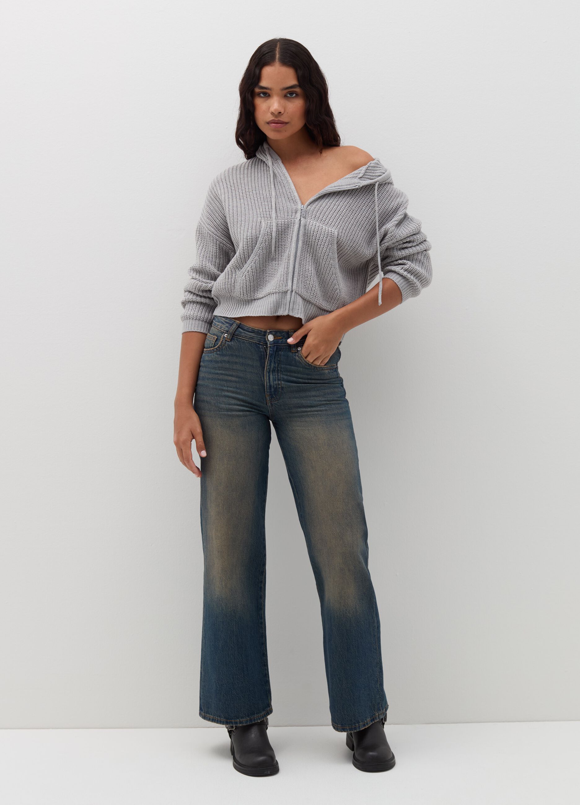 Crop cardigan with hood and zip