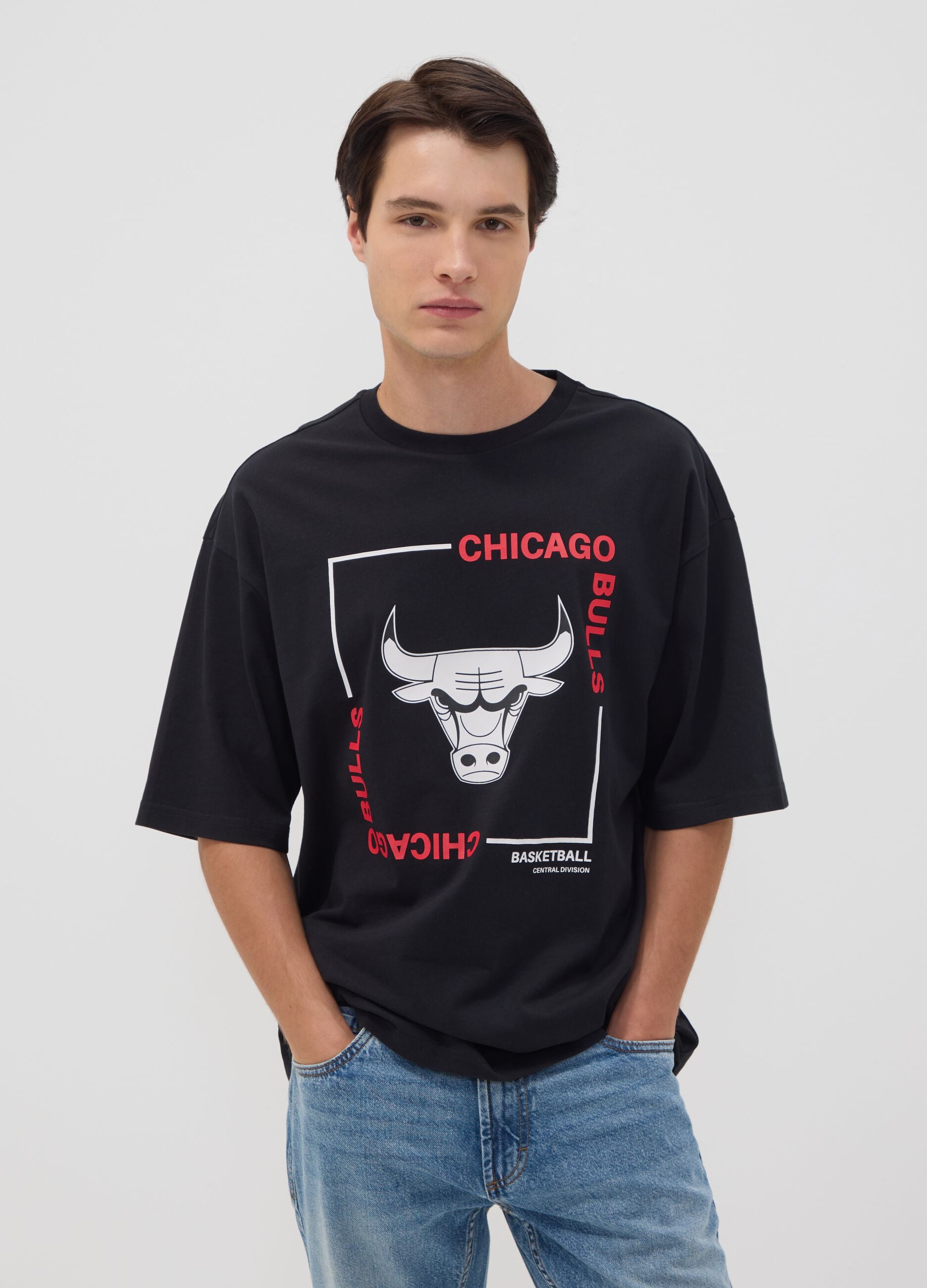 Black pure cotton T-shirt with Chicago Bulls print
