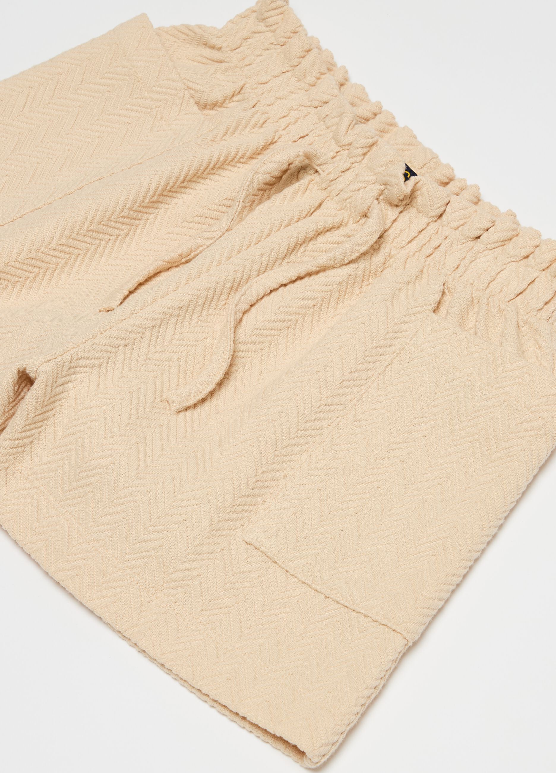 Shorts with herringbone weave