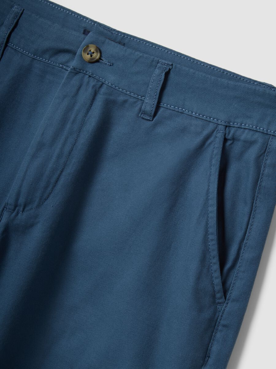 Blue regular-fit pure cotton chino Bermuda shorts_5
