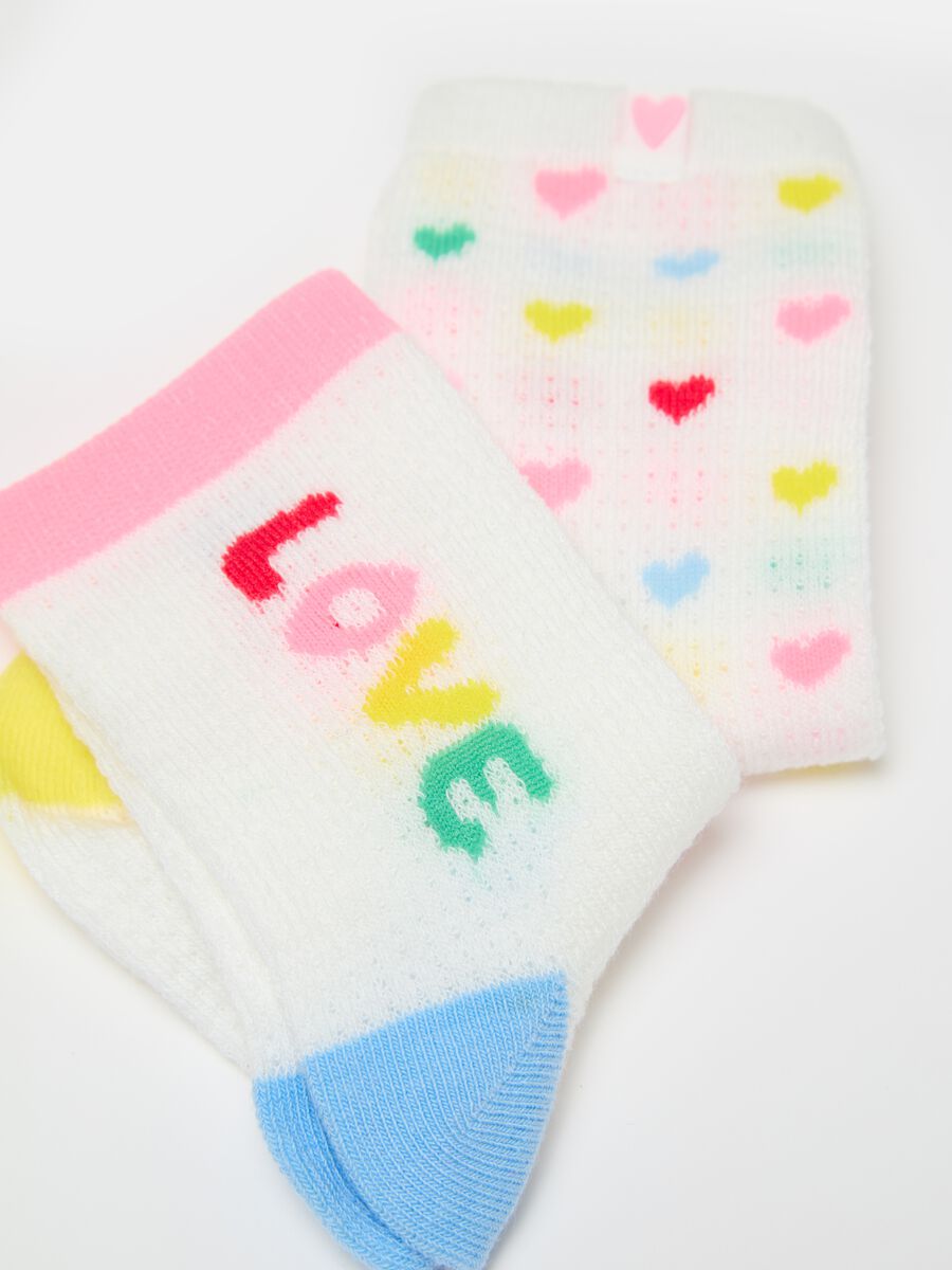 Three-pair pack short socks with hearts design_1