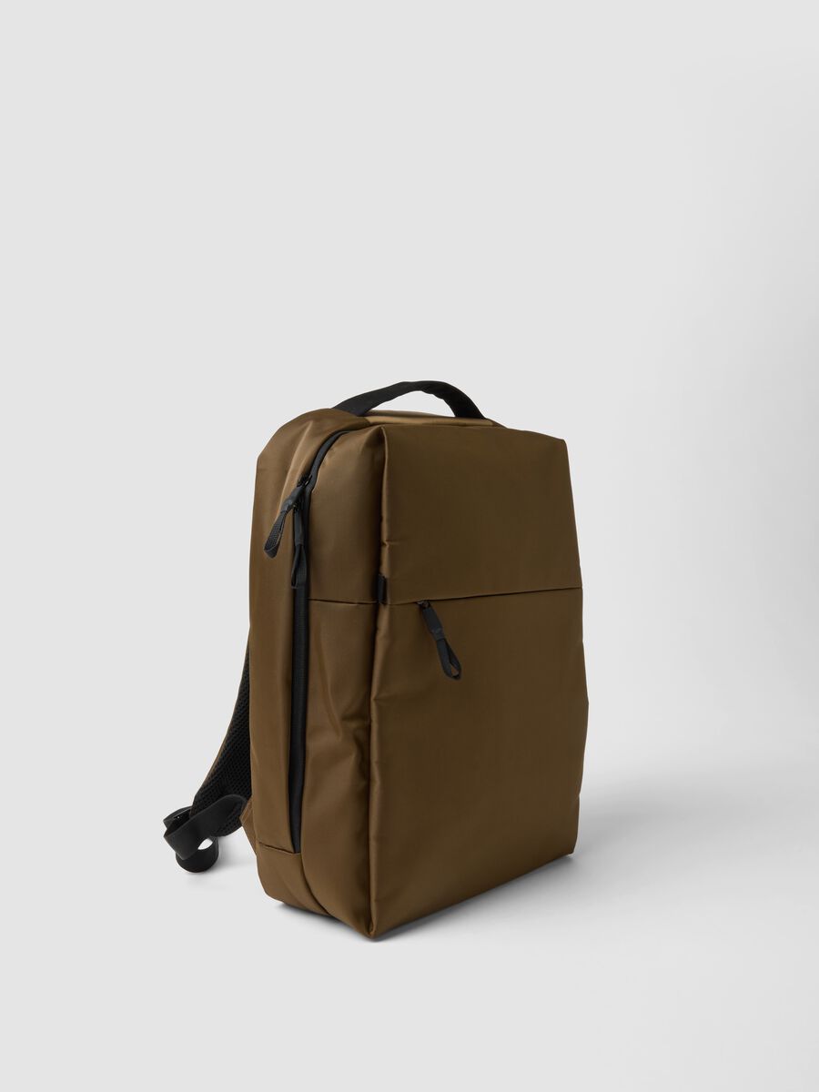 Brown water-repellent backpack with front pocket and padded shoulder straps_1