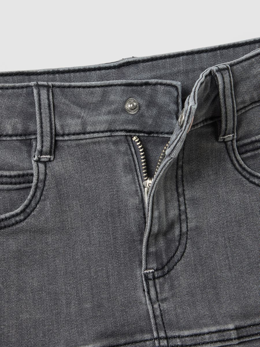Grey elasticated denim skirt for girls with regular fit_2