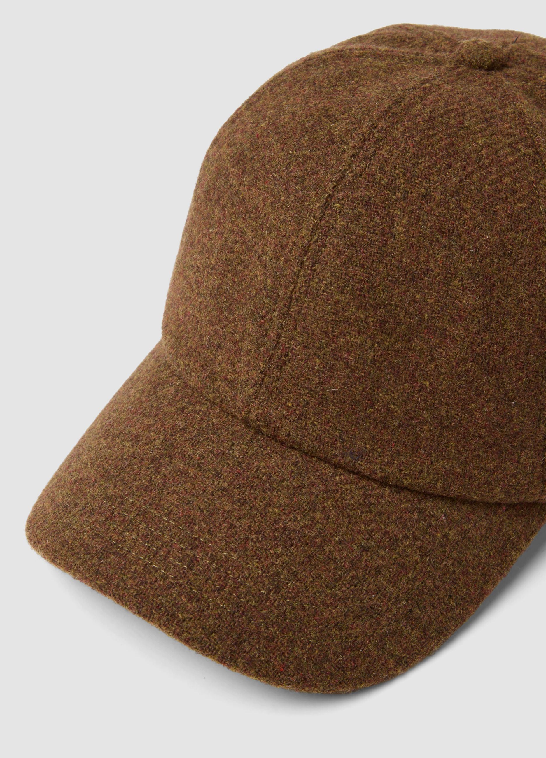 Brown wool and viscose blend cap
