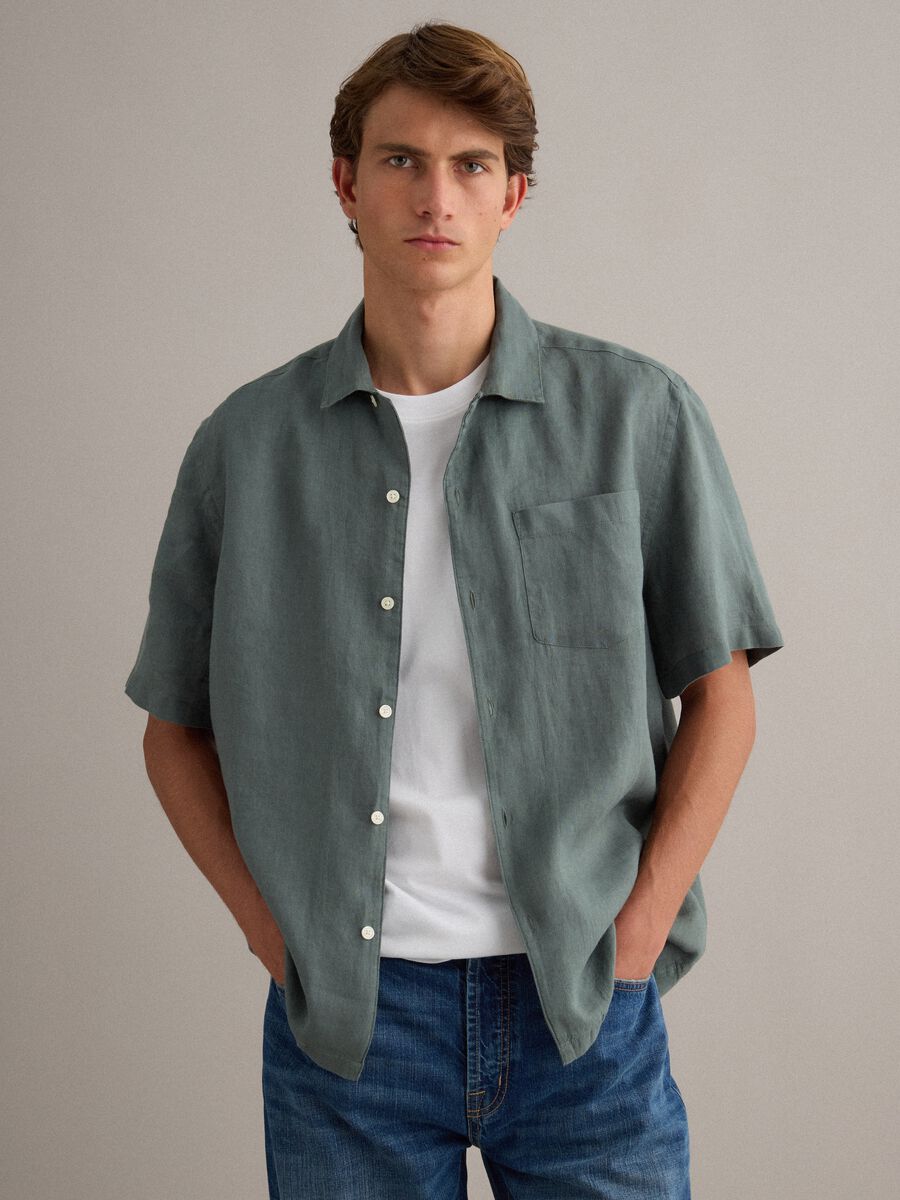 Gr&uuml;nes Hemd mit Bowlingkragen aus reinem Leinen im Regular Fit_0