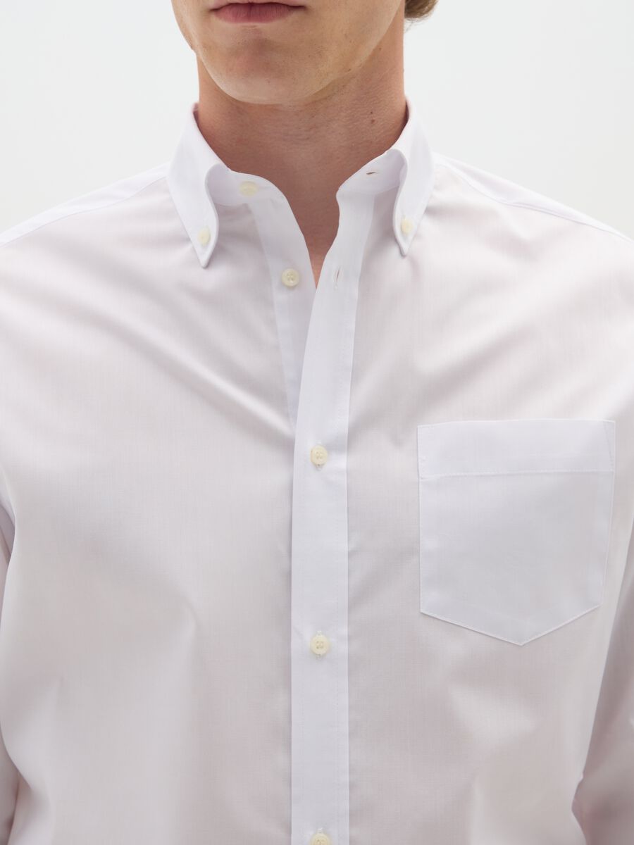 White cotton blend regular fit easy iron shirt_1
