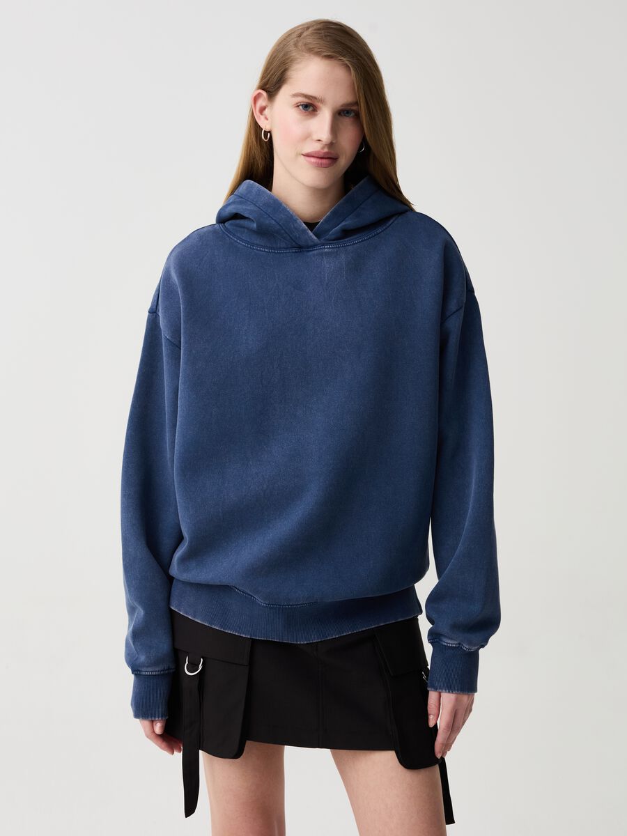 Oversized sweatshirt with hood_1