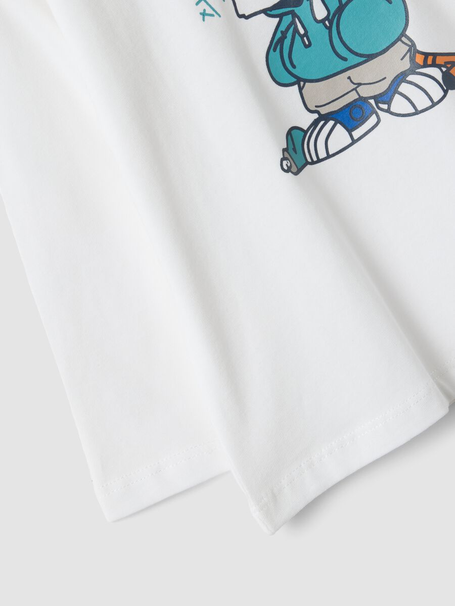&Lambda;&epsilon;&upsilon;&kappa;ό oversized T-shirt &alpha;&pi;ό 100% &omicron;&rho;&gamma;&alpha;&nu;&iota;&kappa;ό &beta;&alpha;&mu;&beta;ά&kappa;&iota; &mu;&epsilon; &sigma;&tau;ά&mu;&pi;&alpha; &tau;ί&gamma;&rho;&eta; &gamma;&iota;&alpha; &alpha;&gamma;ό&rho;&iota;_2