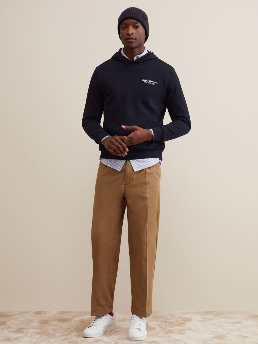 Chino trousers in twill with darts_0