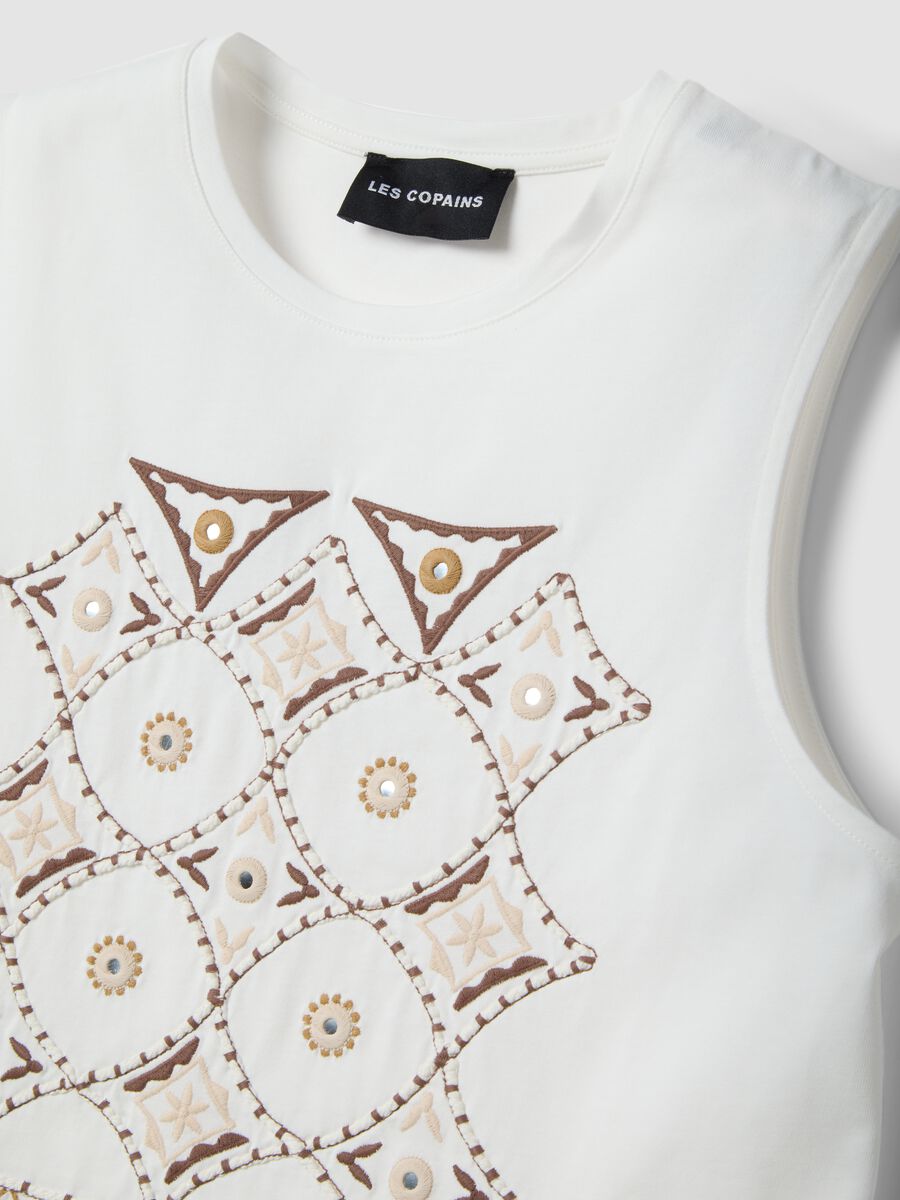 Wei&szlig;es Baumwoll-Tanktop im Regular Fit mit Stickereien_5