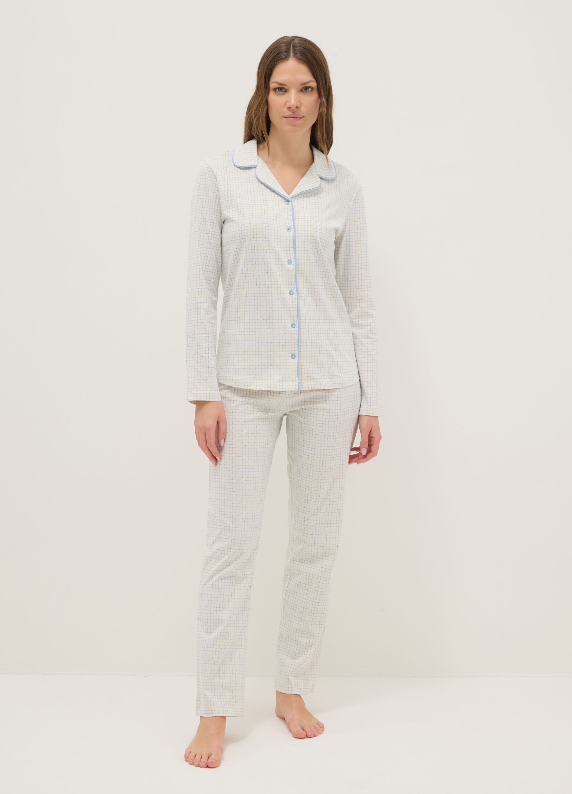 White check pyjamas in pure cotton regular fit