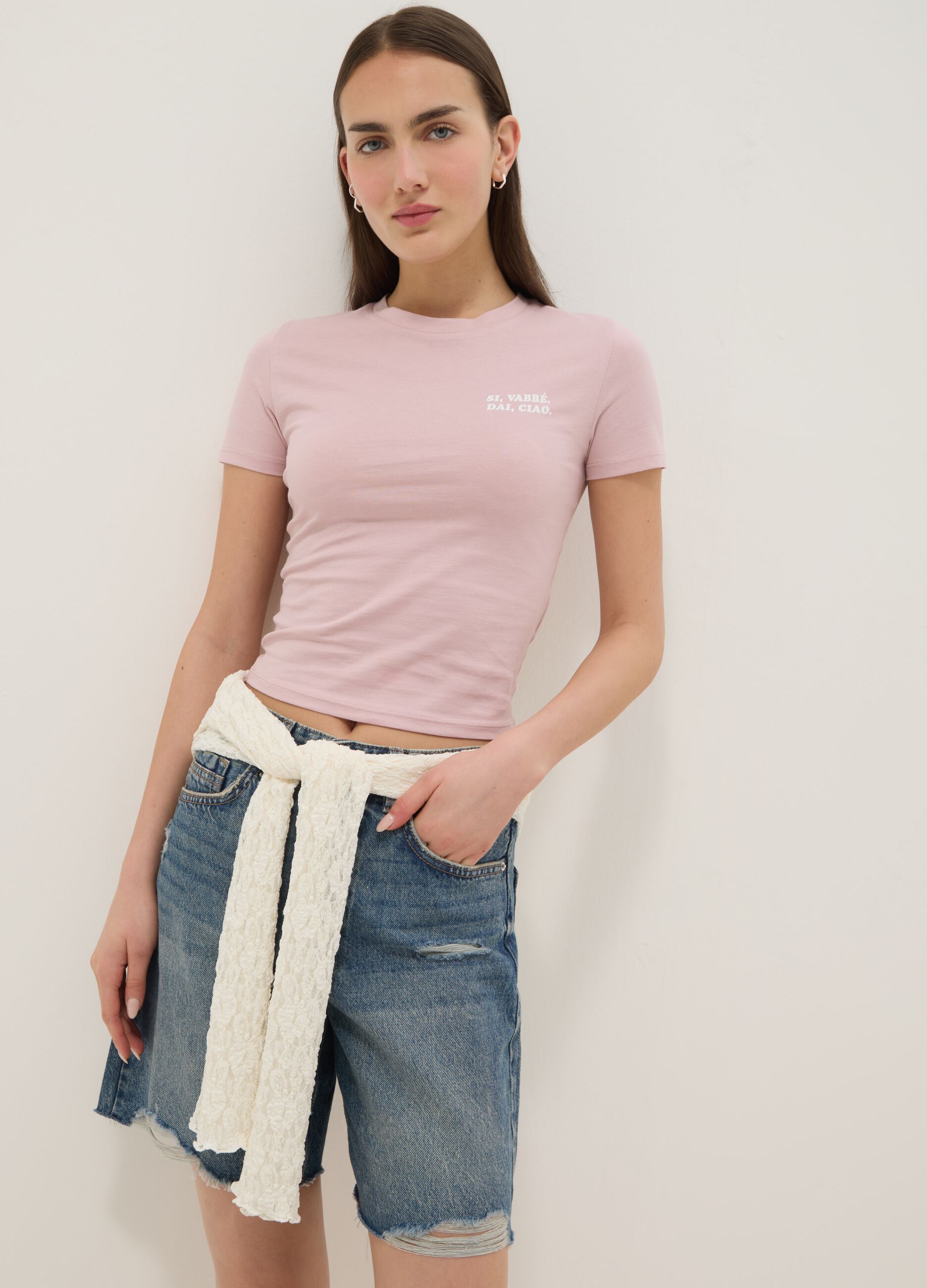 Slim Fit rosa T-Shirt aus reiner Baumwolle mit Schriftzug