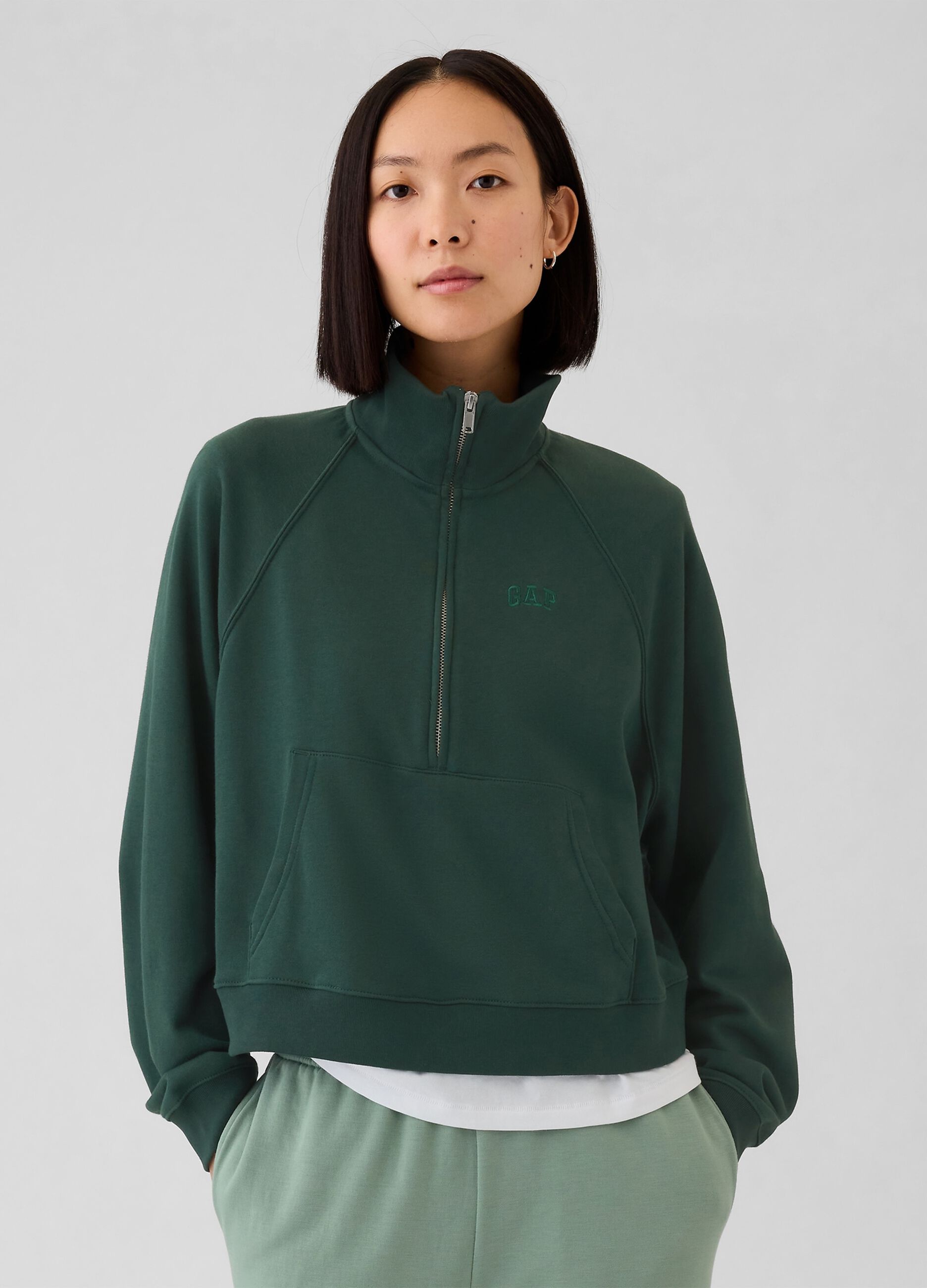 Half-zip sweatshirt with logo emboidery