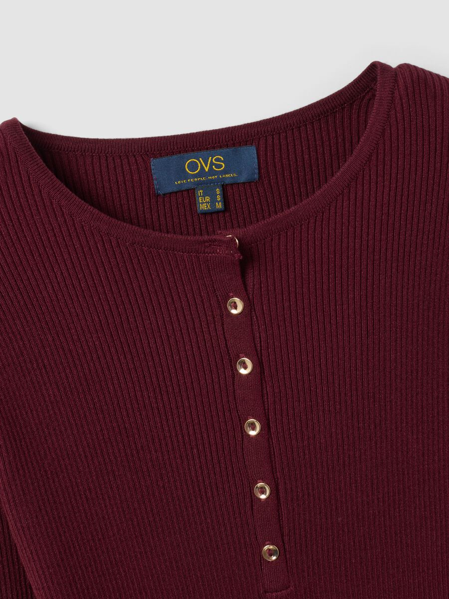 Red fitted ribbed viscose-blend top with buttons_6