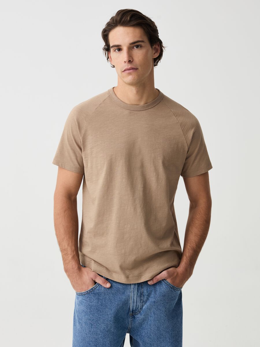 Camiseta de punto flameado con cuello redondo_0