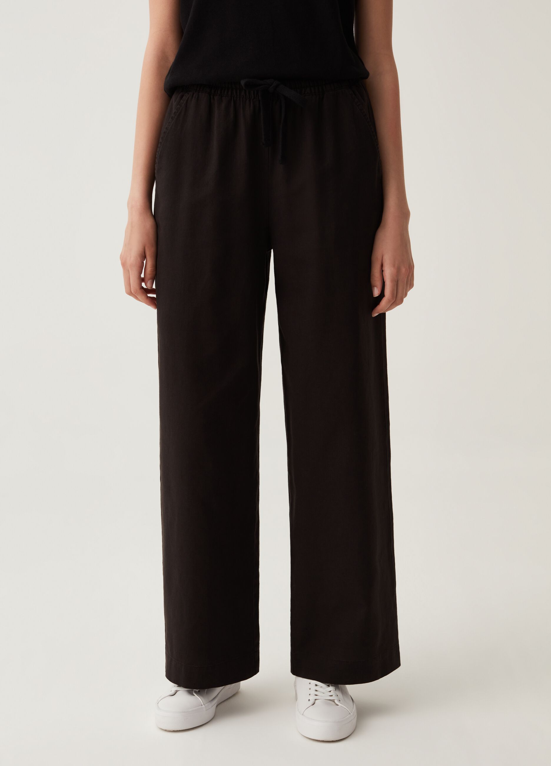 LESS IS BETTER straight-fit trousers in linen and cotton