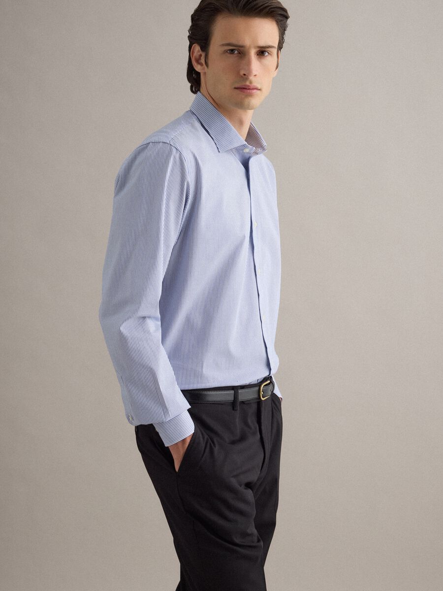 Men's pure cotton blue and white striped regular fit easy iron shirt_0
