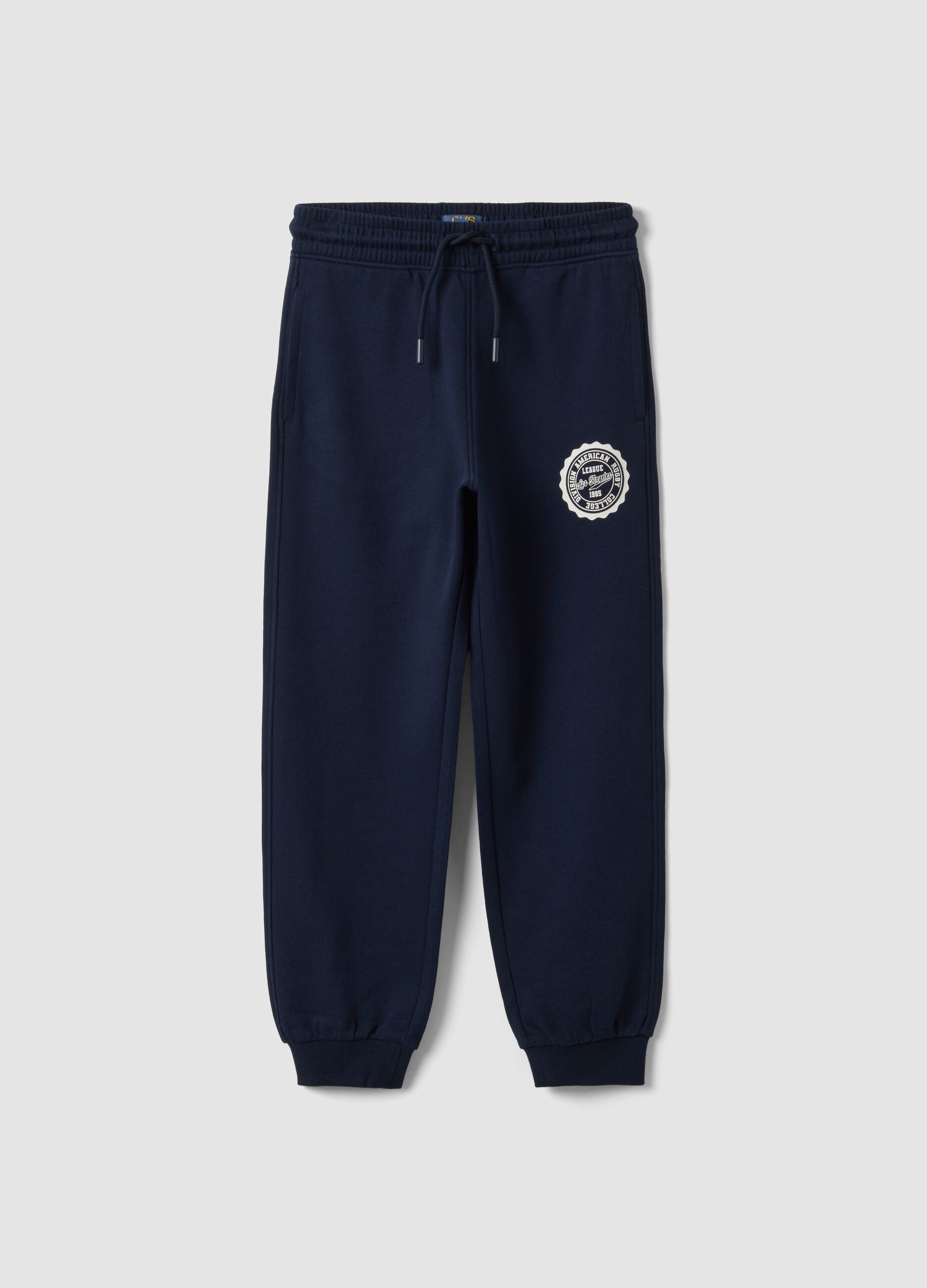 &Mu;&pi;&lambda;&epsilon; &nu;&alpha;&upsilon;&tau;&iota;&kappa;ό &pi;&alpha;&nu;&tau;&epsilon;&lambda;ό&nu;&iota; &phi;ό&rho;&mu;&alpha;&sigmaf; (jogger) &alpha;&pi;ό &mu;&epsilon;ί&gamma;&mu;&alpha; &beta;&alpha;&mu;&beta;&alpha;&kappa;&iota;&omicron;ύ &kappa;&alpha;&iota; &beta;&iota;&sigma;&kappa;ό&zeta;&eta;&sigmaf; &mu;&epsilon; &alpha;&nu;&tau;ί&theta;&epsilon;&sigma;&eta; &sigma;&tau;ά&mu;&pi;&alpha; &gamma;&iota;&alpha; &alpha;&gamma;ό&rho;&iota;