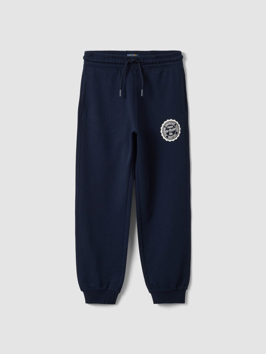 &Mu;&pi;&lambda;&epsilon; &nu;&alpha;&upsilon;&tau;&iota;&kappa;ό &pi;&alpha;&nu;&tau;&epsilon;&lambda;ό&nu;&iota; &phi;ό&rho;&mu;&alpha;&sigmaf; (jogger) &alpha;&pi;ό &mu;&epsilon;ί&gamma;&mu;&alpha; &beta;&alpha;&mu;&beta;&alpha;&kappa;&iota;&omicron;ύ &kappa;&alpha;&iota; &beta;&iota;&sigma;&kappa;ό&zeta;&eta;&sigmaf; &mu;&epsilon; &alpha;&nu;&tau;ί&theta;&epsilon;&sigma;&eta; &sigma;&tau;ά&mu;&pi;&alpha; &gamma;&iota;&alpha; &alpha;&gamma;ό&rho;&iota;_0