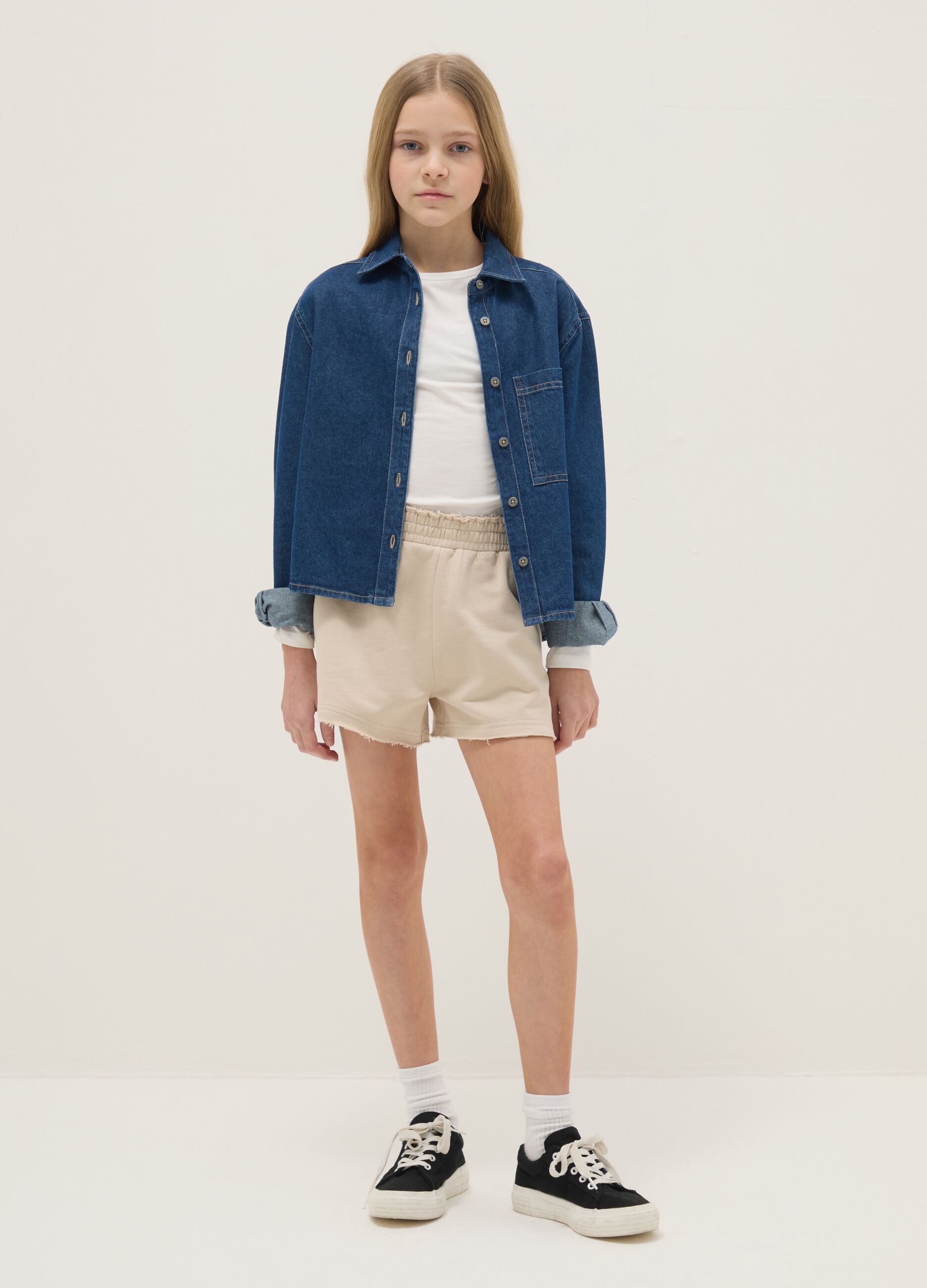 Girls' beige pure cotton shorts with relaxed fit