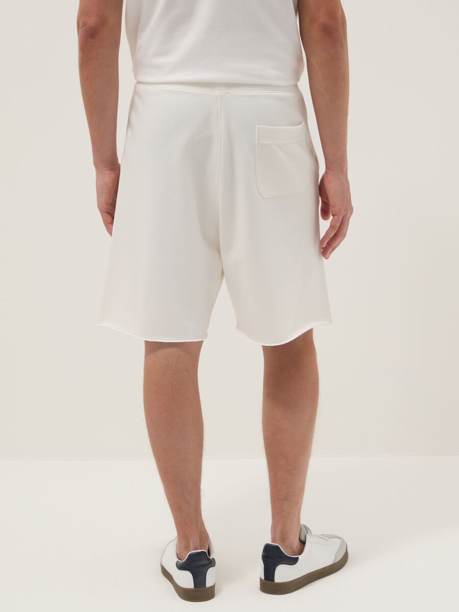 White relaxed-fit cotton-blend shorts_2