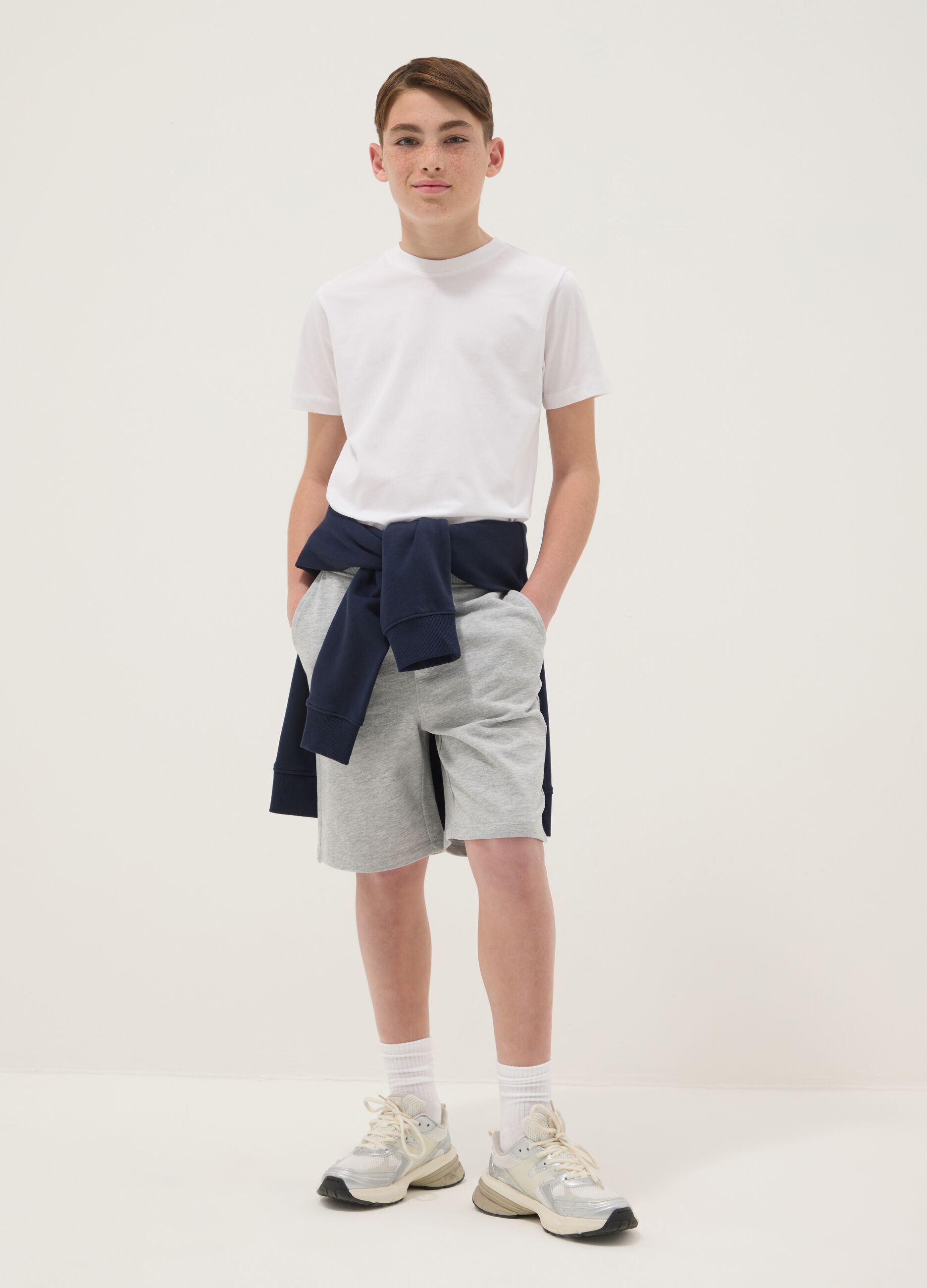 Boys' grey 100% cotton relaxed-fit shorts
